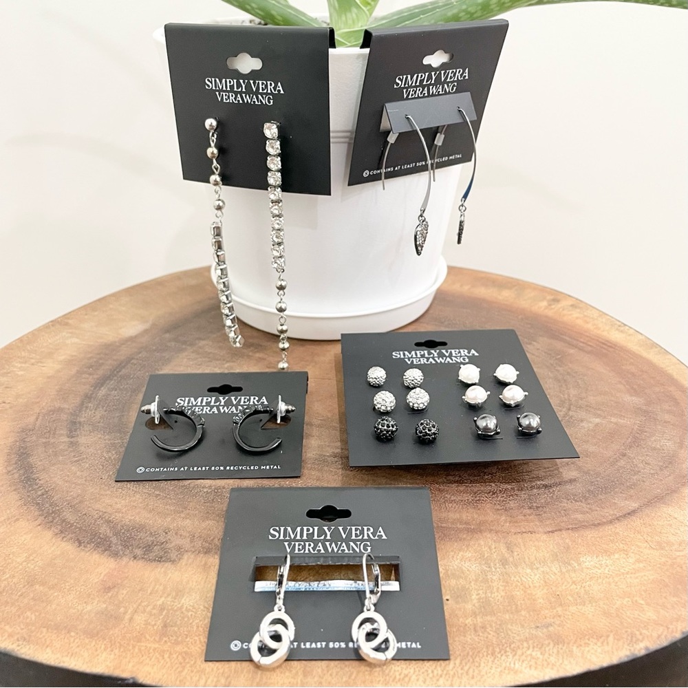 NWT Simply Vera Vera Wang, black and silver heart dangling & stud earrings